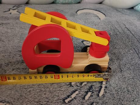 Hasičské auto drevené,