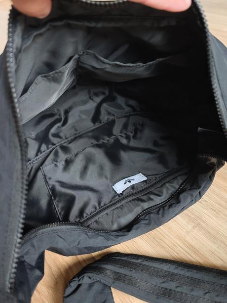 Väčšia adidas taška cez rameno, adidas