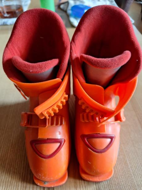 Lyžiarky tecnica tjr veľ. 29 /cca 18 cm/, tecnica,29