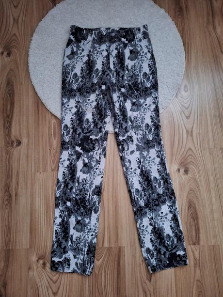 Pružné nohavice, m