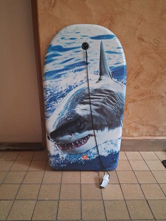 Doska na plávanie surf žralok ako nová,
