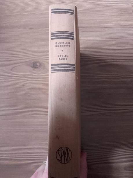 Jacqueline susannová - údolie bábik, 