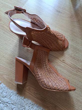 Hnedé vysoké sandále, 40