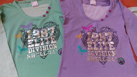 Dve hrubšie tričká na 7-8 rokov, spolu 5,-, 128