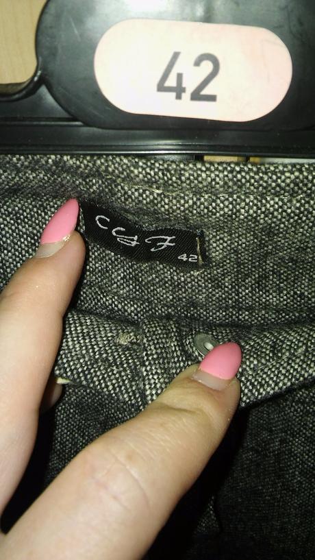 Elegantne tristvrtaky, 42