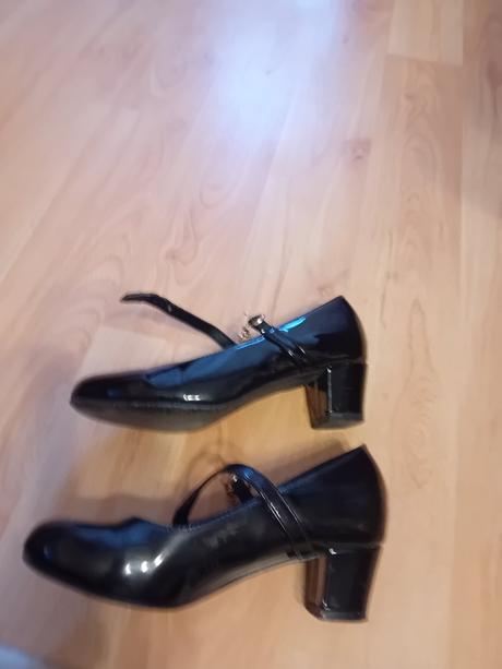 Dievcenske lodicky, 33