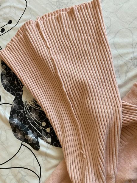 Teplý mäkký pulóver s veľkým rolákom v. m/l, m