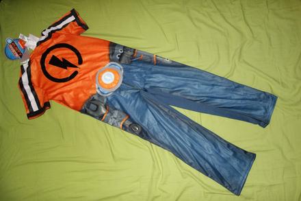 Nova kombinezka pre rustyho rivets od george,