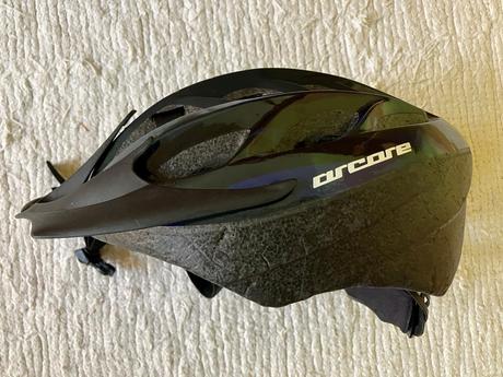 Cyklistická prilba arcore, s