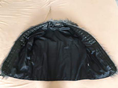 Štýlová vesta s kožušinkou, m