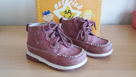 Topánočky na šnurovanie, 23