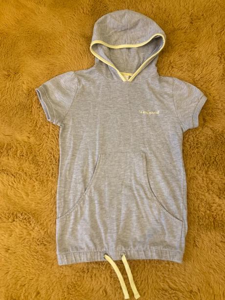 Tričko s kapucňou, 152