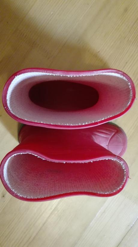 Červené gumáky, 24