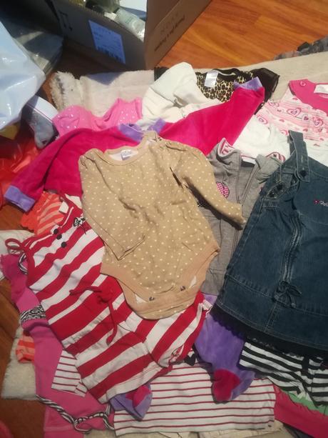 Balik dievča veľ. 74-80 už aj s poštou 24 ks, 68–80