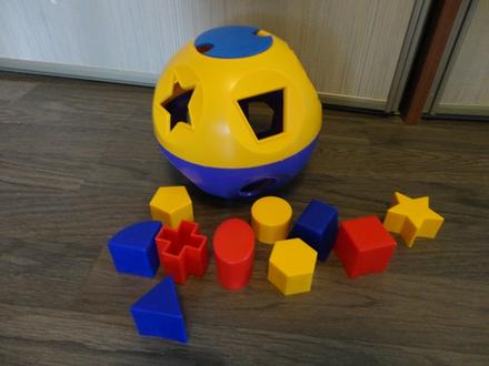 Hračka vkladacia guľa - motorická, 