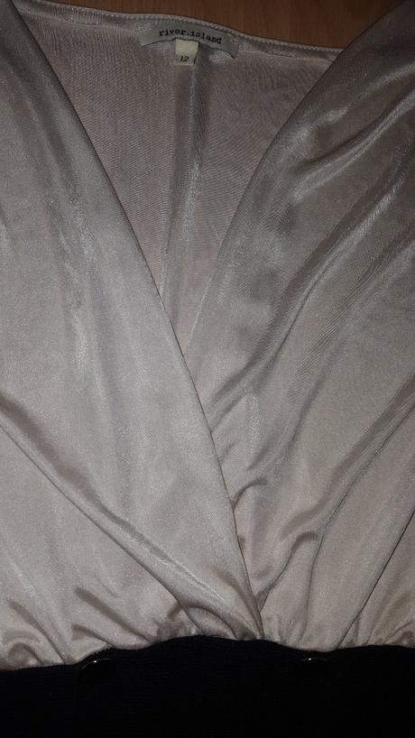 Pekné body, river island,40