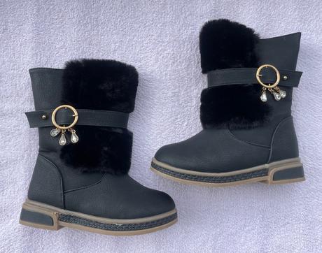 Kožušinkové čižmy, 32