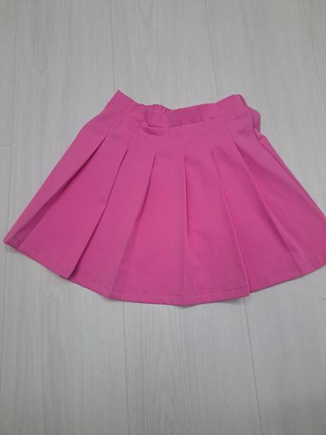 Ružová sukňa, 128