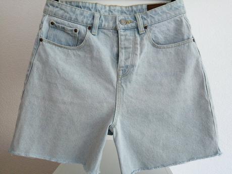 Moderné rifľové kraťasy, asics,s