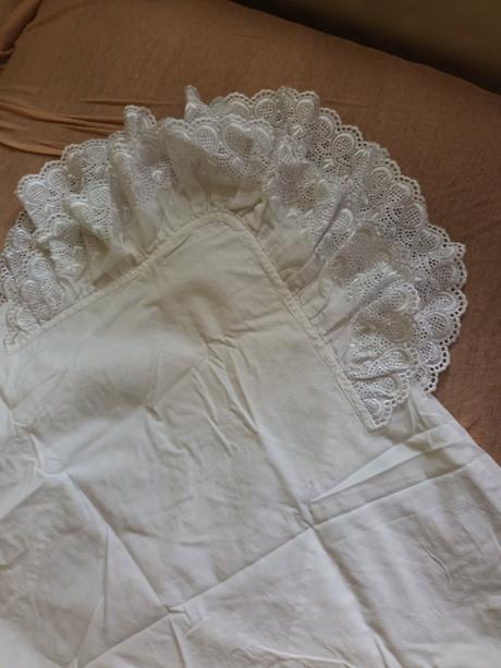 Perinka s kosielkou s ciapkou,