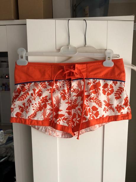 Dámske kvetovane kraťasy, kenvelo,s