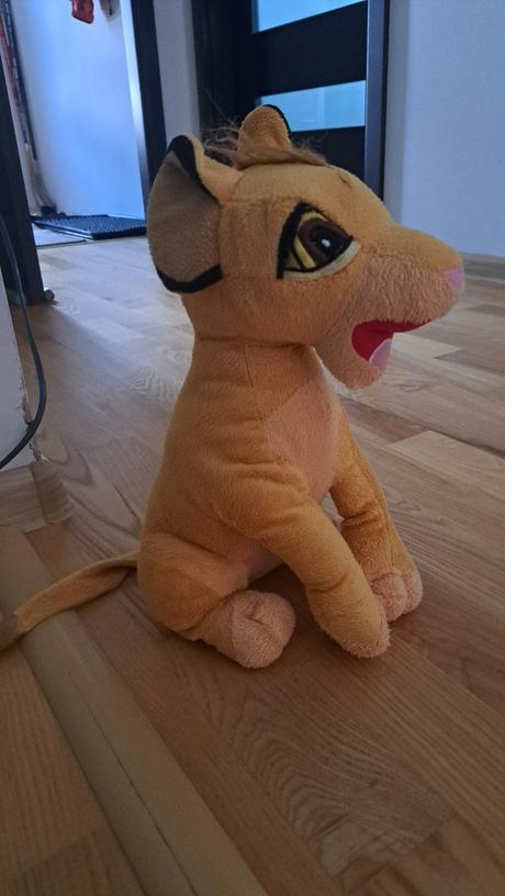 Plyšiak simba, 