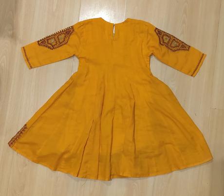 Nádherné šatočky na 2-3r, 98