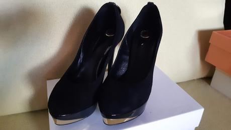 Predám lodičky čierne, na vysokom opätku., 38