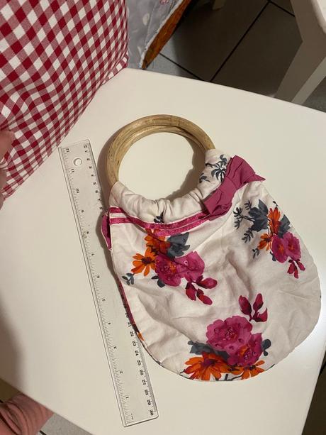 Kabelka monsoon, monsoon