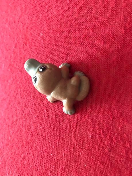 Zvieratko, dlzka 4 cm,