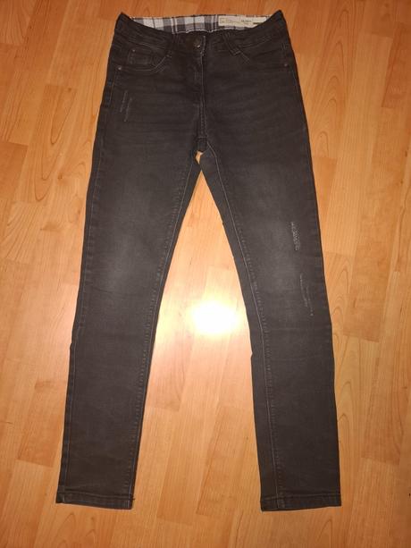 Chlapčenske rifle, pepperts,152