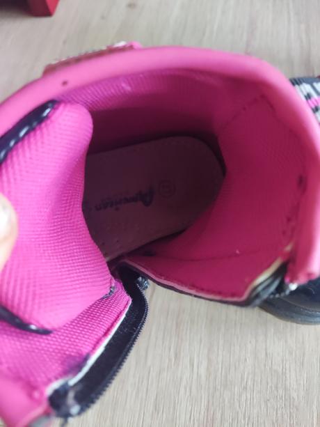 Lesklé kotníkové topánky, 27