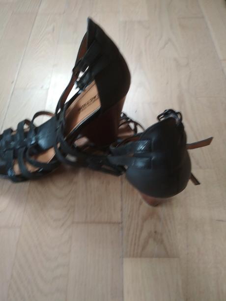 Cierne topanky, sandale, 39