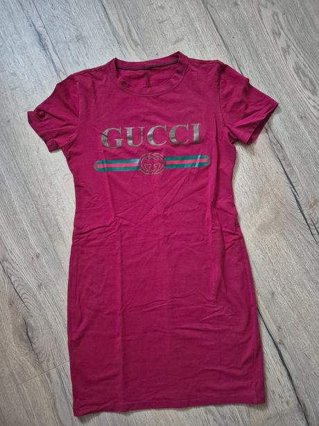 Športové šaty, 36