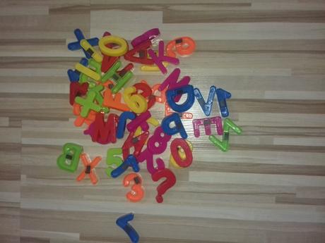 Magnetky písmená, čísla +taška, 