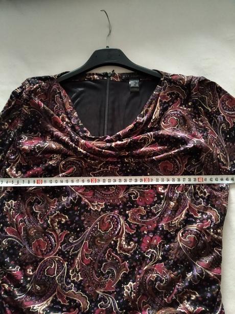 Pekné  vzorované šaty, mango,l