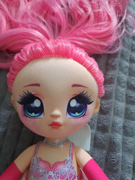 Nana suprise babika, 