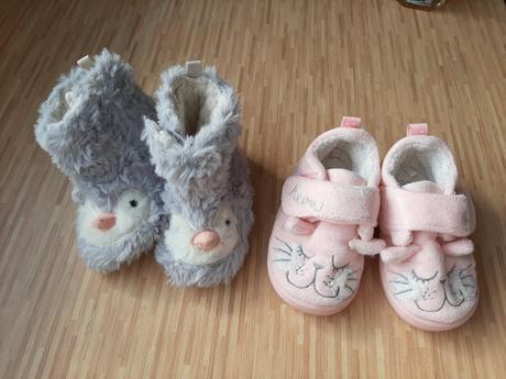 Tucniacikove capacky / cizmicky 6-12 mes., next,18