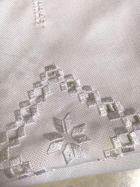 Veľký sviatočný luxusný obrus,