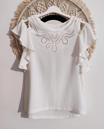 Krásna biela blúzka, l