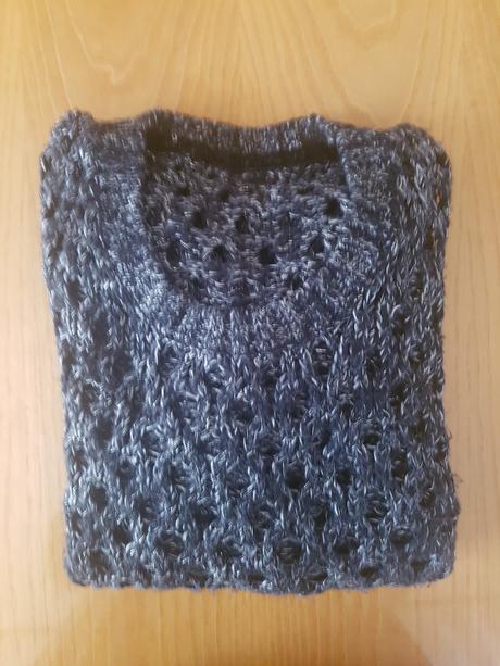 Hrubsi dierkovany pulover, l