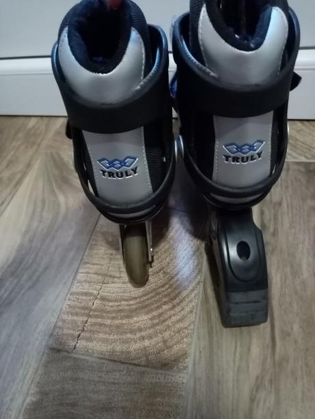 Kolieskové korčule - veľmi dobrý stav, 42