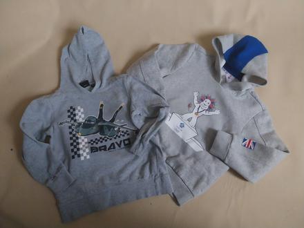 2x mikina ..cena spolu, marvel,116