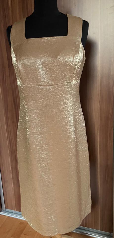 Šaty príležitostné, 38