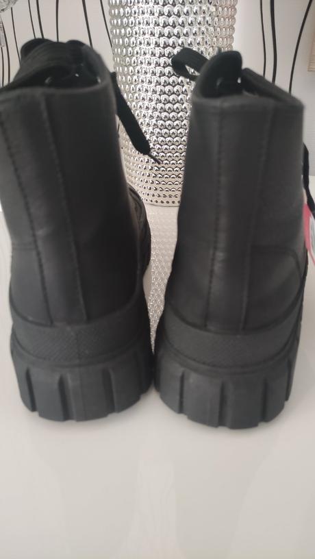 Koženkové workery, 38