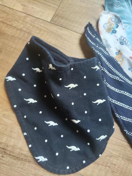 Šatka, nákrčník 10 ks     4, 68