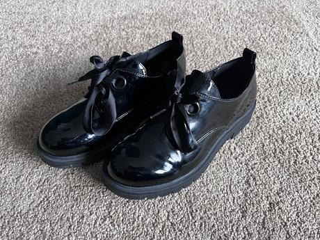 Lakovky reserved, reserved,32