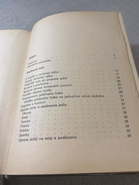 Stará krásna mladá kuchárka kniha anna marienková,