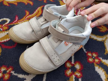 Elegantné poltopánky, 30