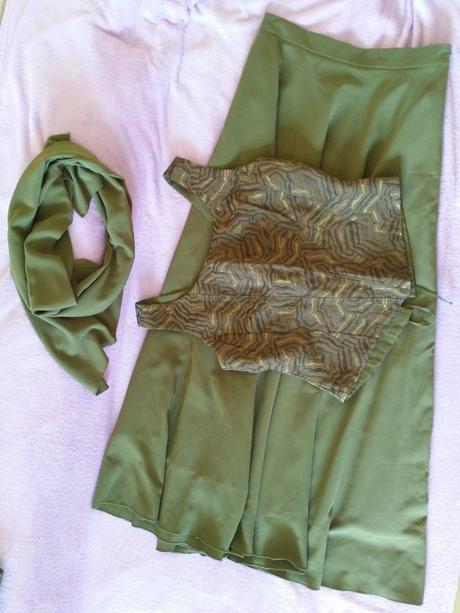 Krásna sukňa a šál l/xl + korzet grátis, xl